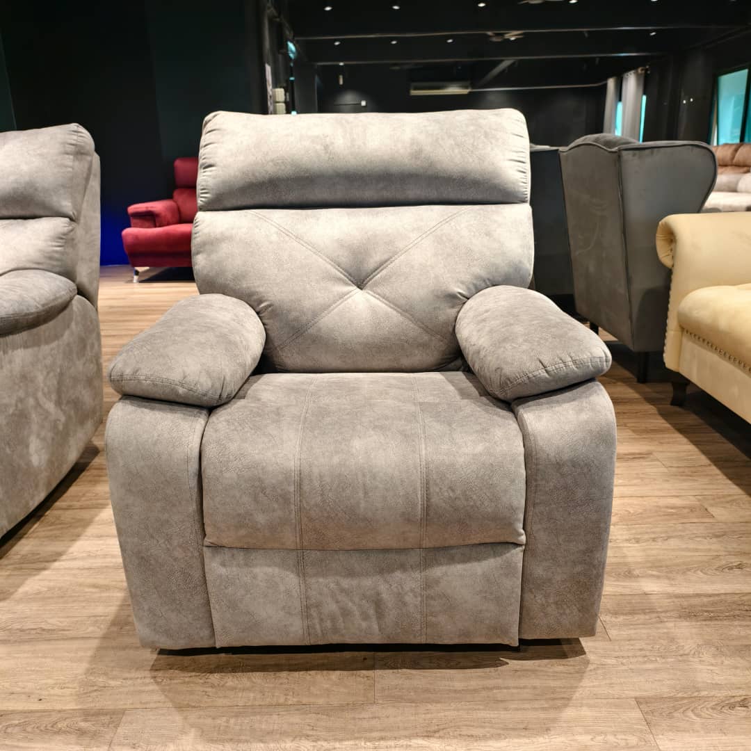 The Arlo Cloud Recliner