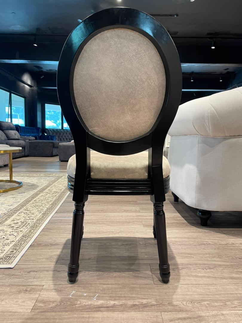 The Roma Dining Set | Luxury Marble Top Table with Neo-Classical Medallion Chairs