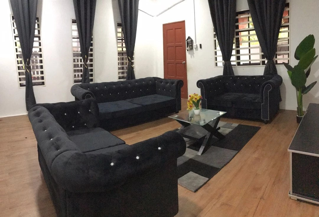 Classic Chesterfield Sofa Set