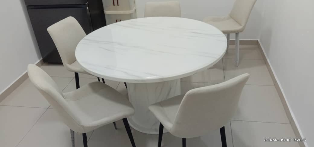 Round Marble Table with Round Marble Leg