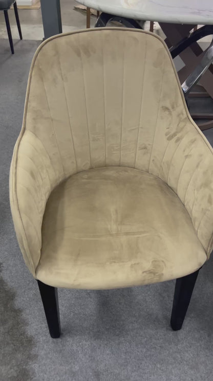 ARYA CHAIR